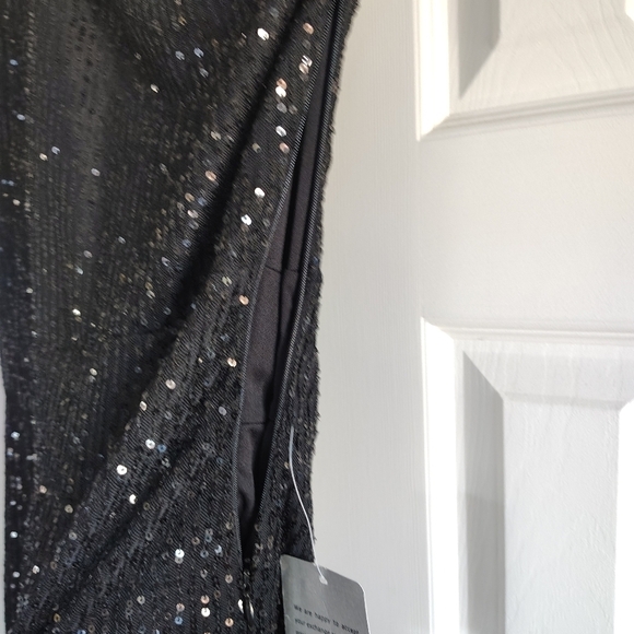 Love by Design Jupiter Sequins One Shoulder Jumpsuit Black M - Picture 8 of 13
